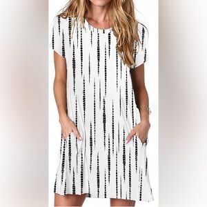 *Stylish Black and White Women's Mini T Shirt Dress - Summer, Spring, Casual